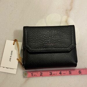 Matt & Nat vegan Textured Black Wallet